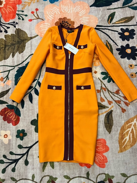 Karen Millen Dresses & Skirts - {Karen Millen} Mustard Yellow Long Sleeve Zip Sheath Dress w/ Burgundy Trim NWT